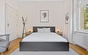 Charming Room With Balcony In Center